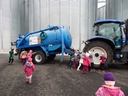 Za zemědělskou technikou do Luštěnic